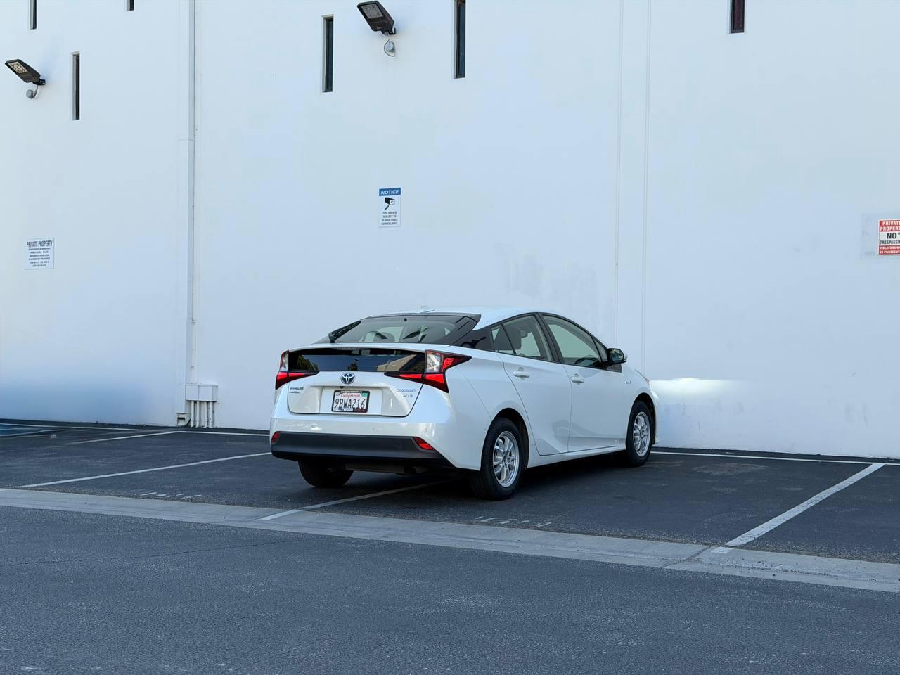 Toyota Prius XLE AWD-e 2019