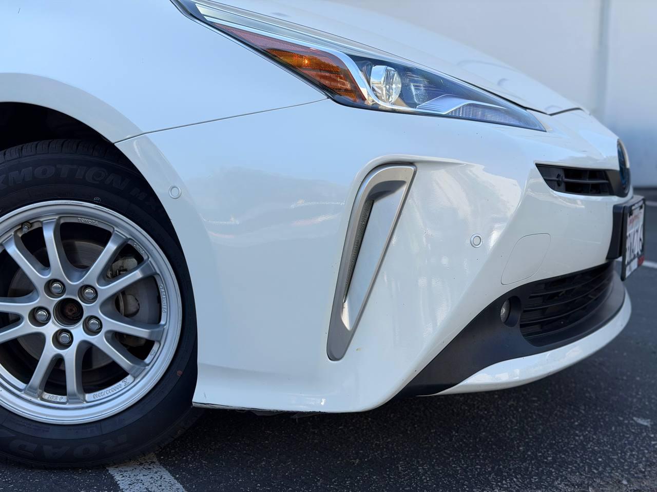 Toyota Prius XLE AWD-e 2019