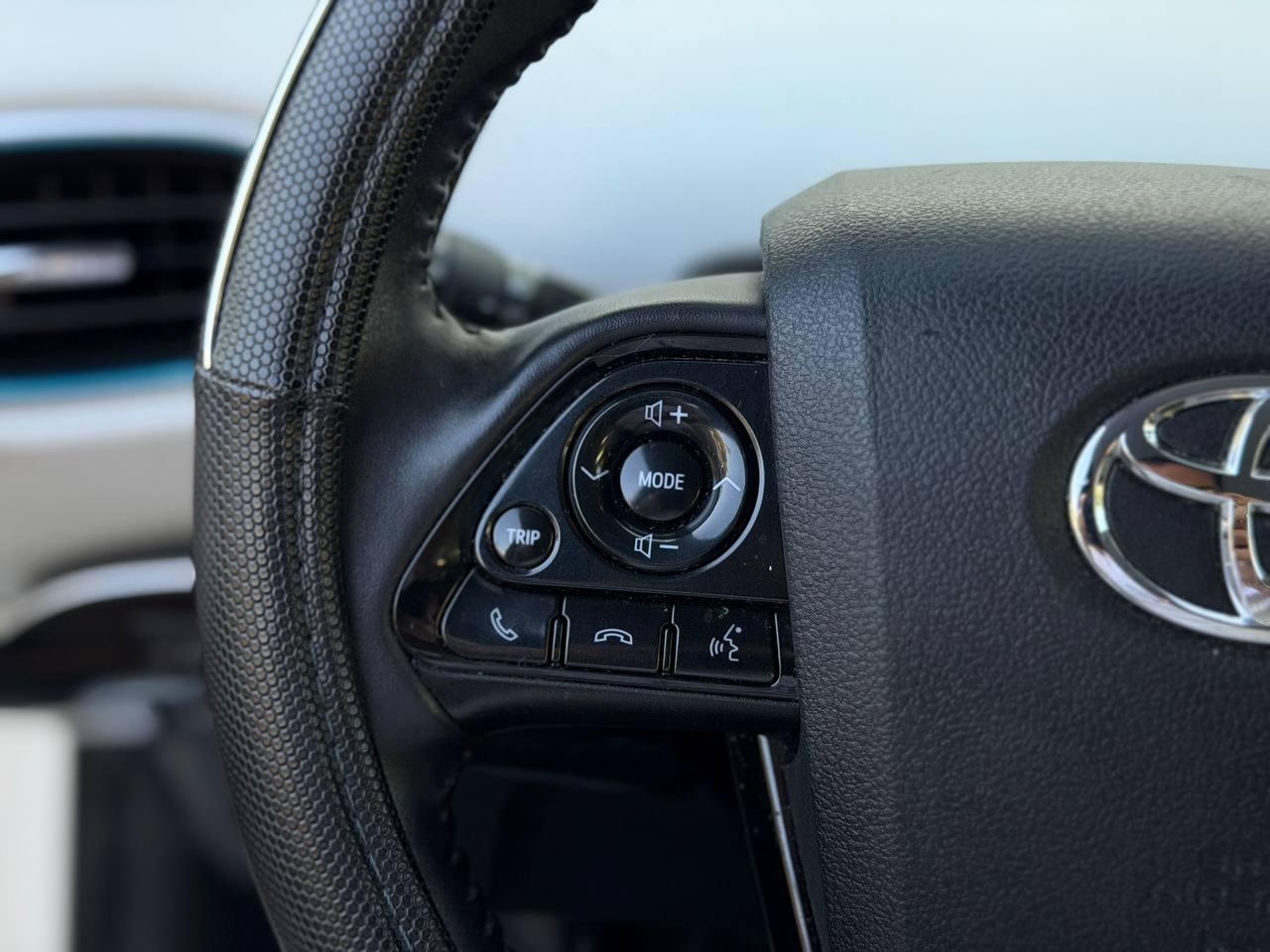 Toyota Prius XLE AWD-e 2019