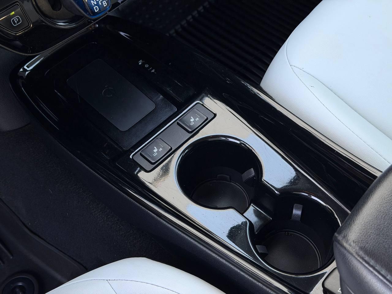 Toyota Prius XLE AWD-e 2019