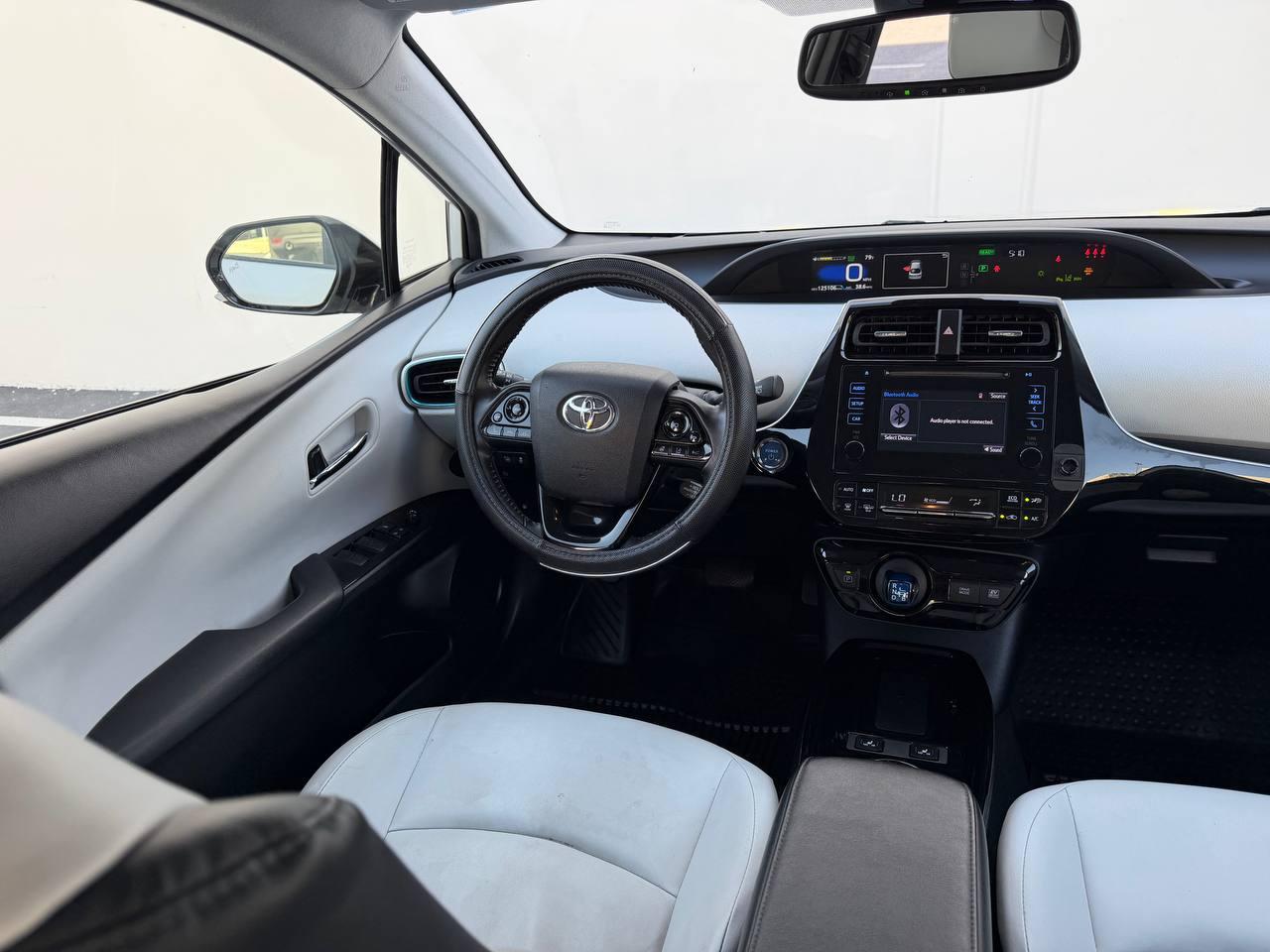 Toyota Prius XLE AWD-e 2019