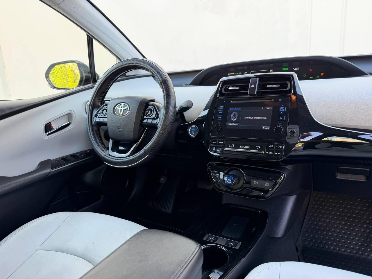 Toyota Prius XLE AWD-e 2019