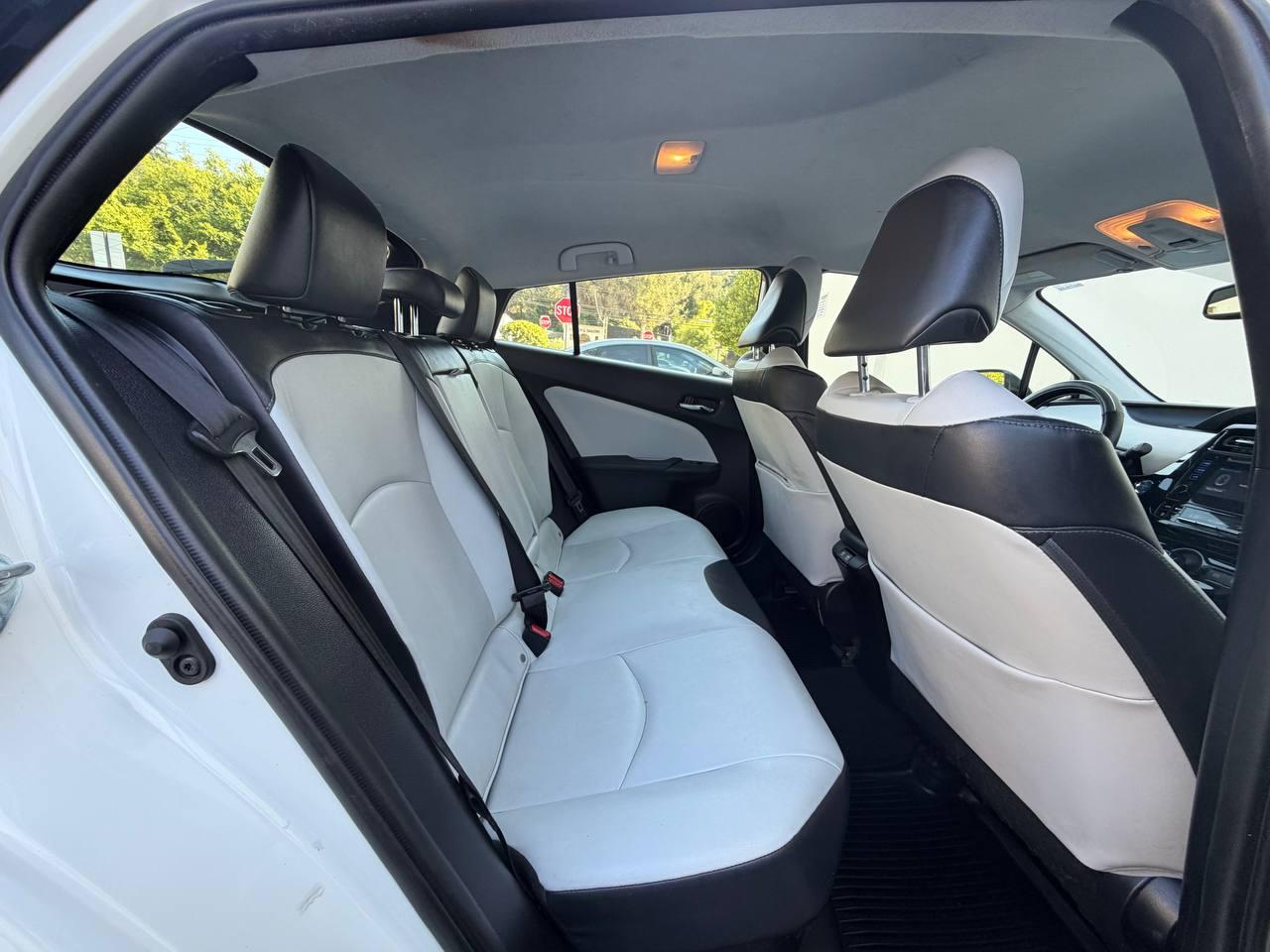 Toyota Prius XLE AWD-e 2019