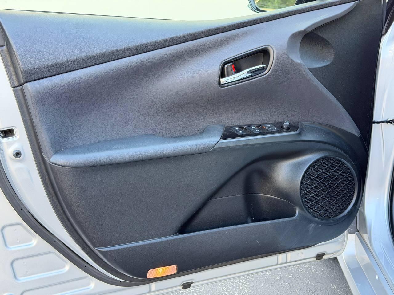 Toyota Prius Two 2018