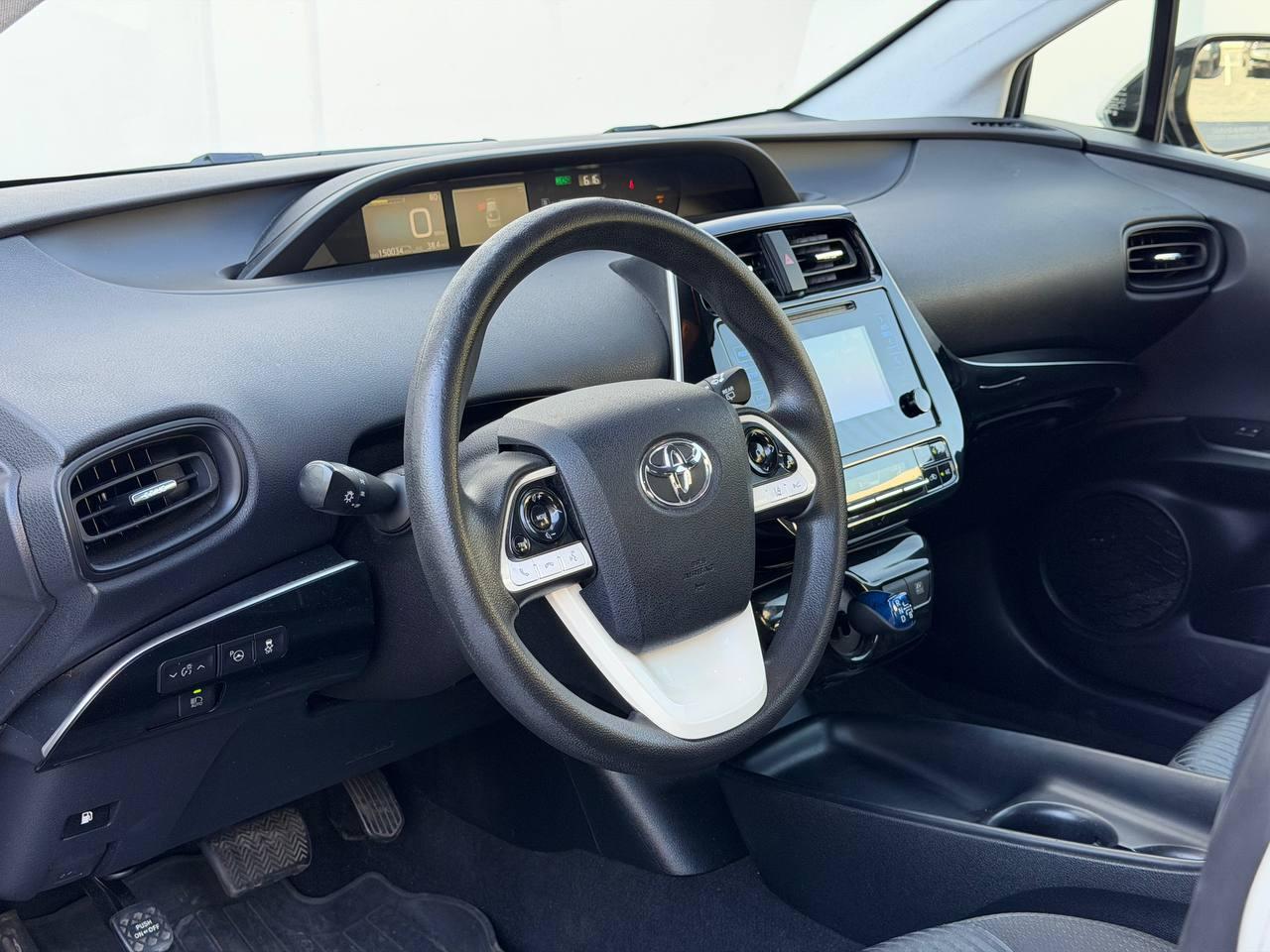 Toyota Prius Two 2018