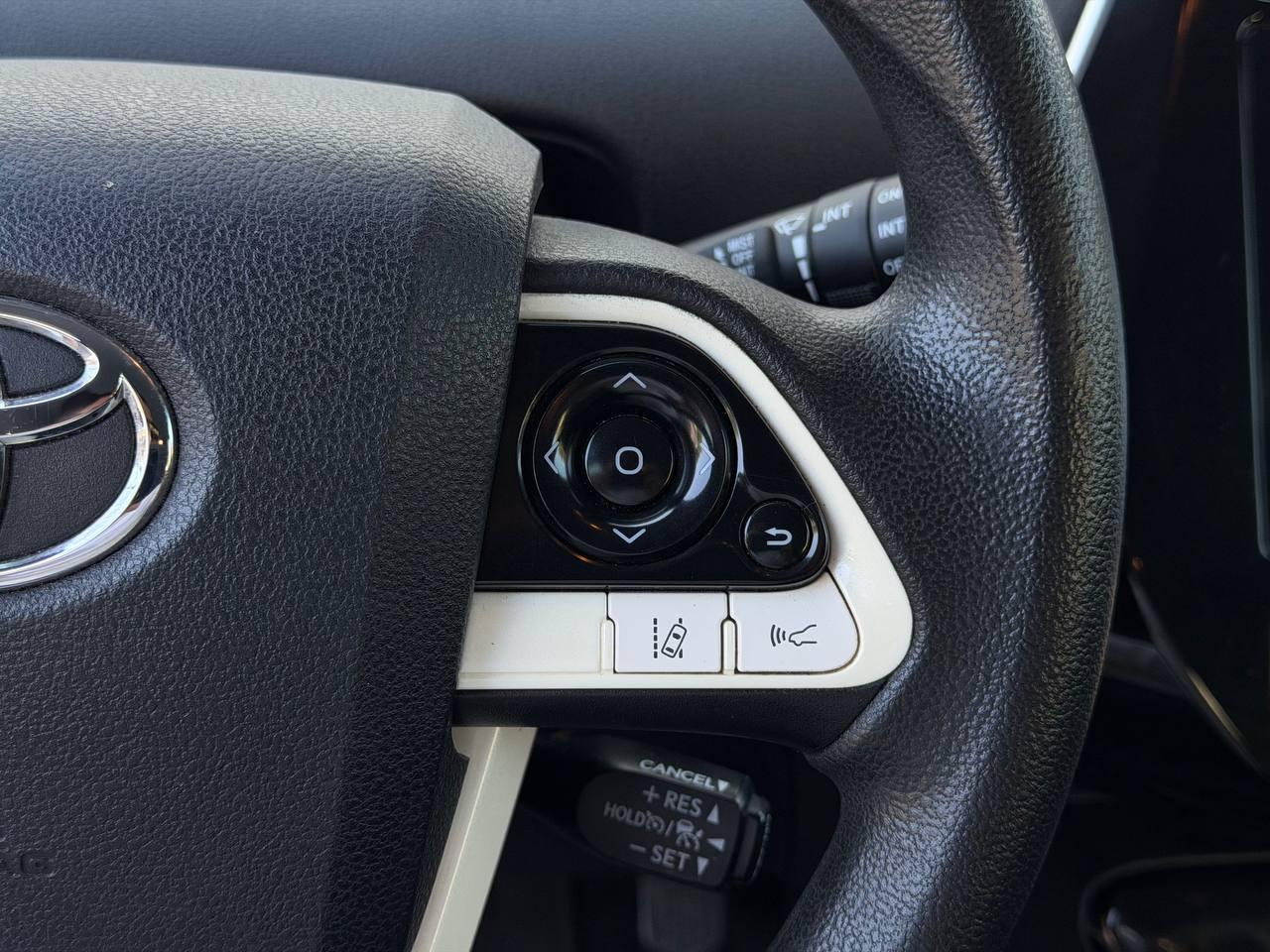 Toyota Prius Two 2018