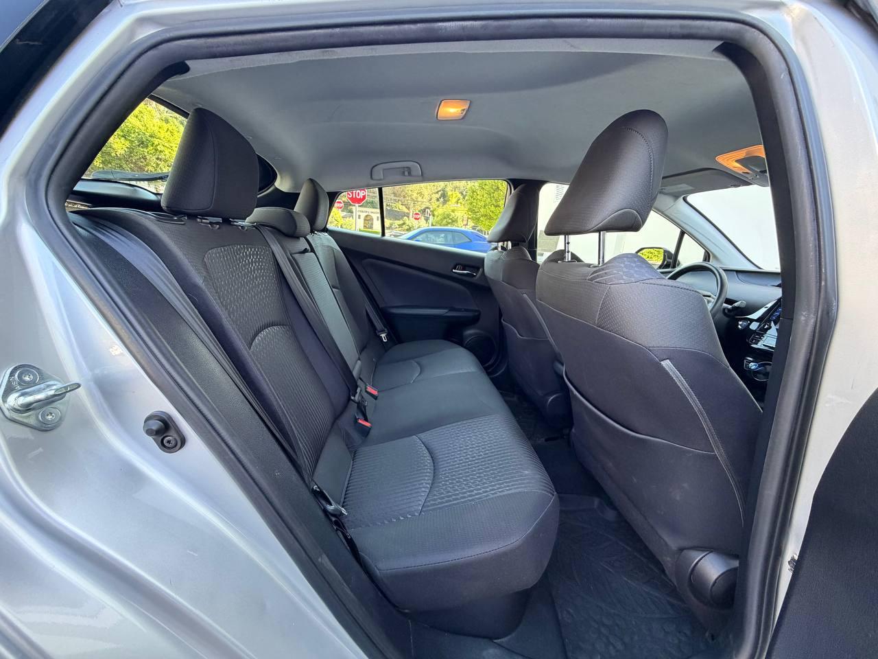 Toyota Prius Two 2018