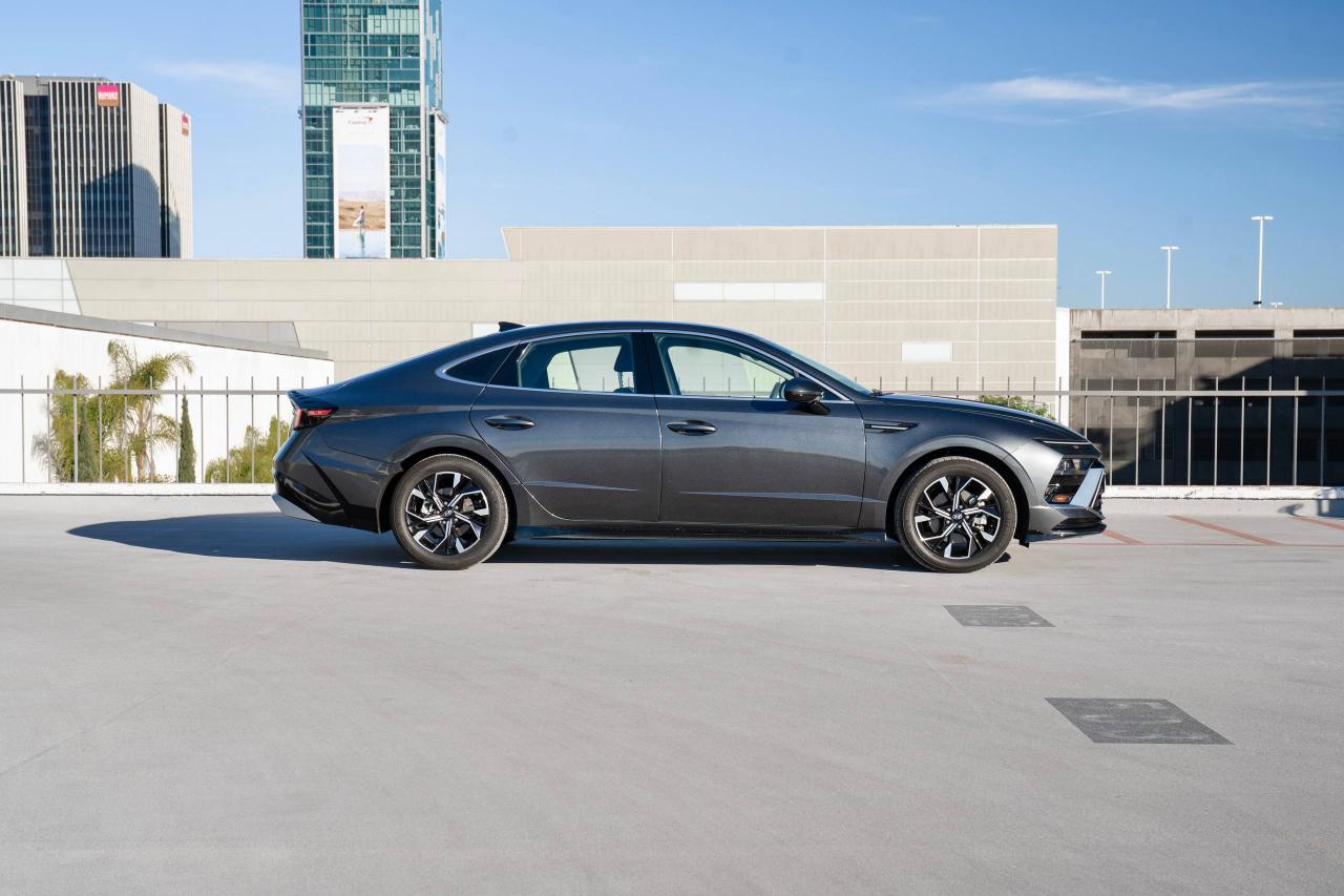 Hyundai Sonata SEL 2024