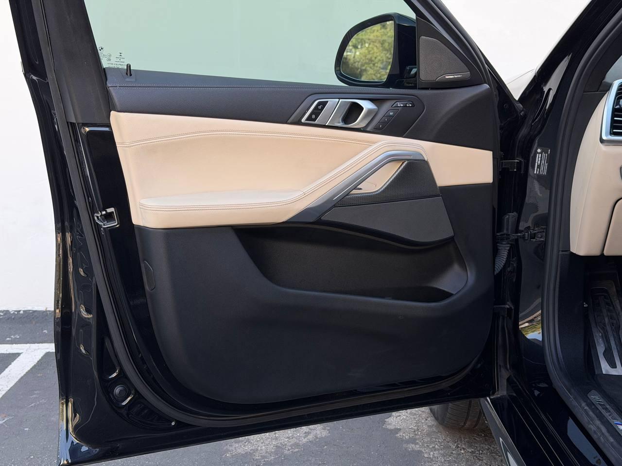 BMW X6  2021