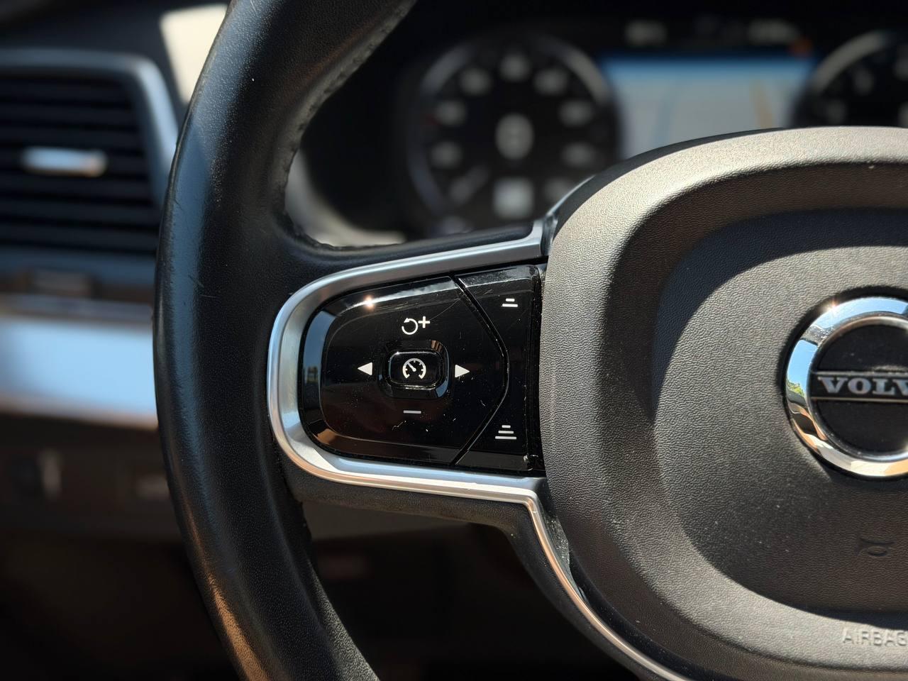 Volvo XC90 T6 Momentum AWD 2018