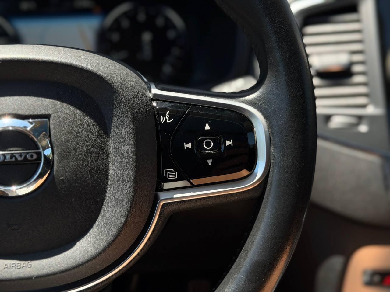 Volvo XC90 T6 Momentum AWD 2018