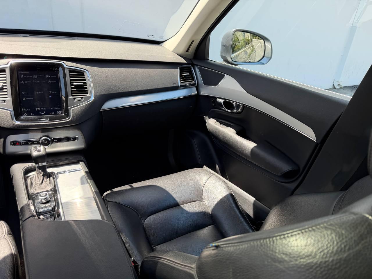 Volvo XC90 T6 Momentum AWD 2018