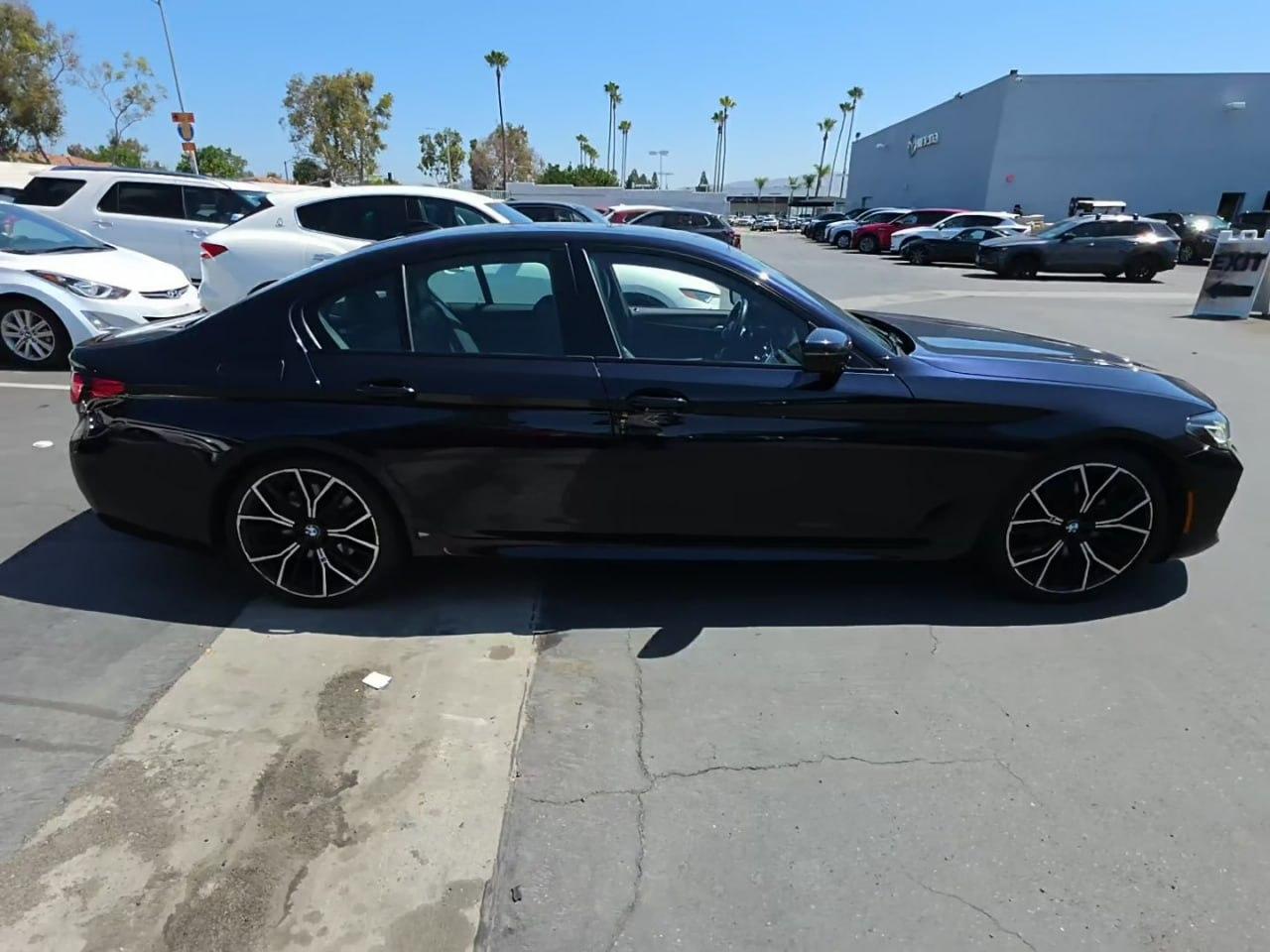 BMW 5-Series  2022