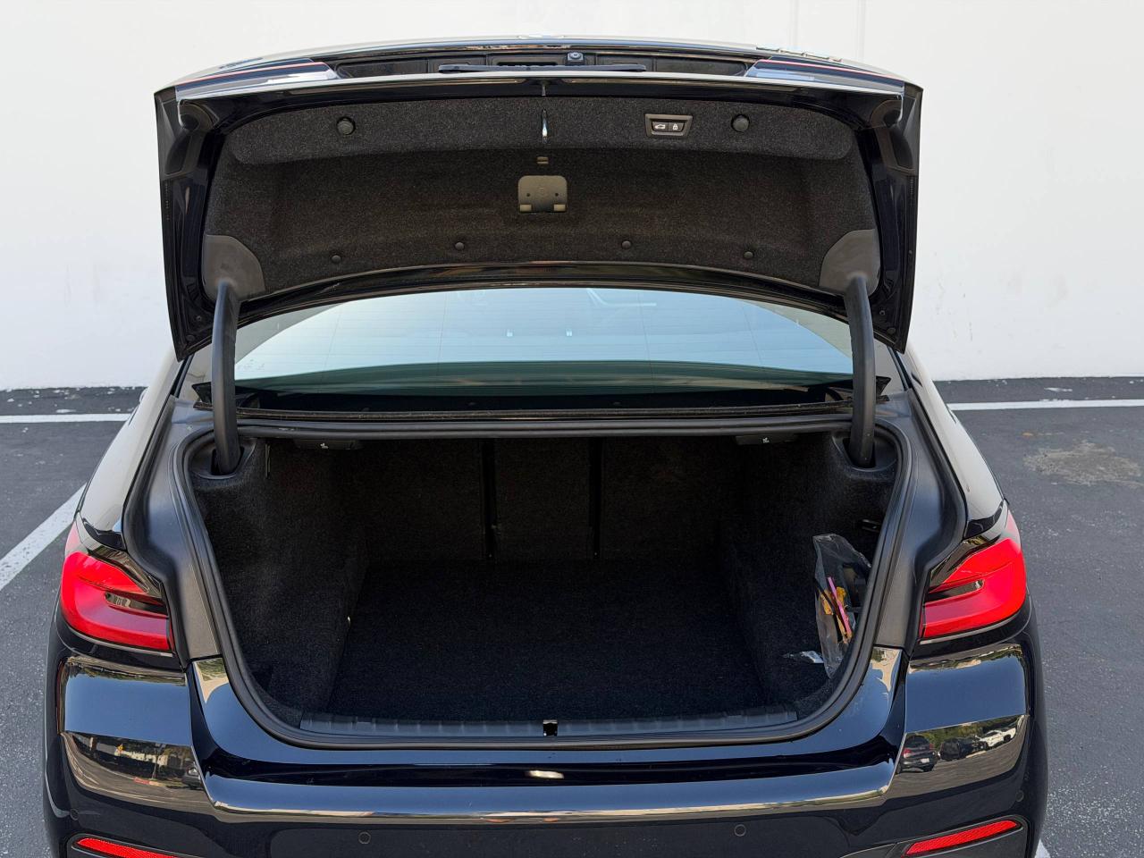 BMW 5-Series  2022