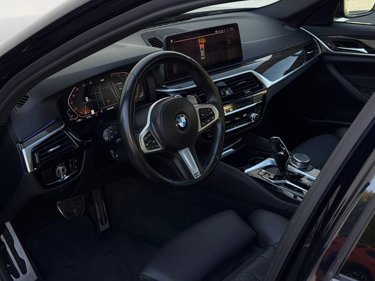 BMW 5-Series  2022