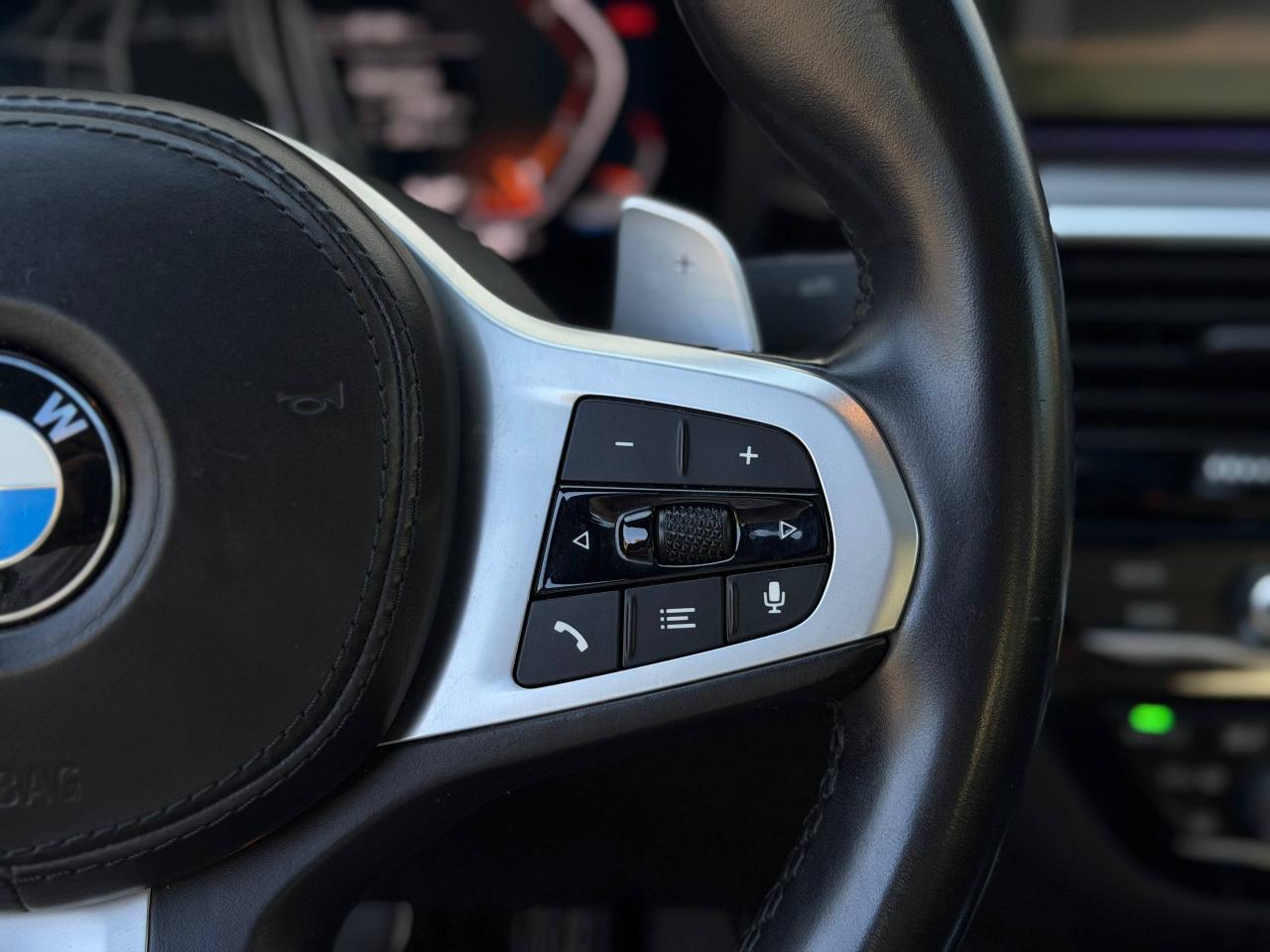 BMW 5-Series  2022