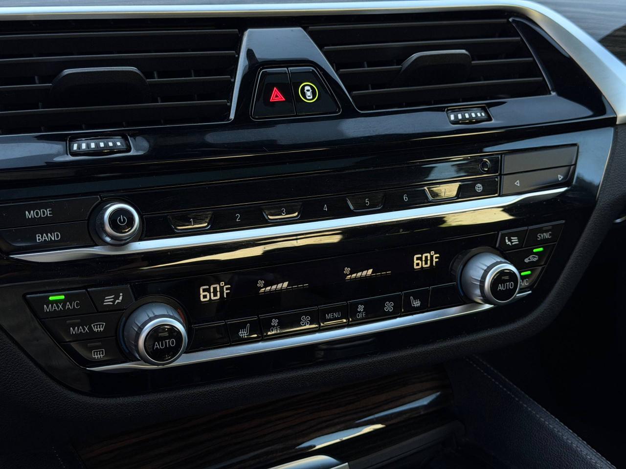 BMW 5-Series  2022