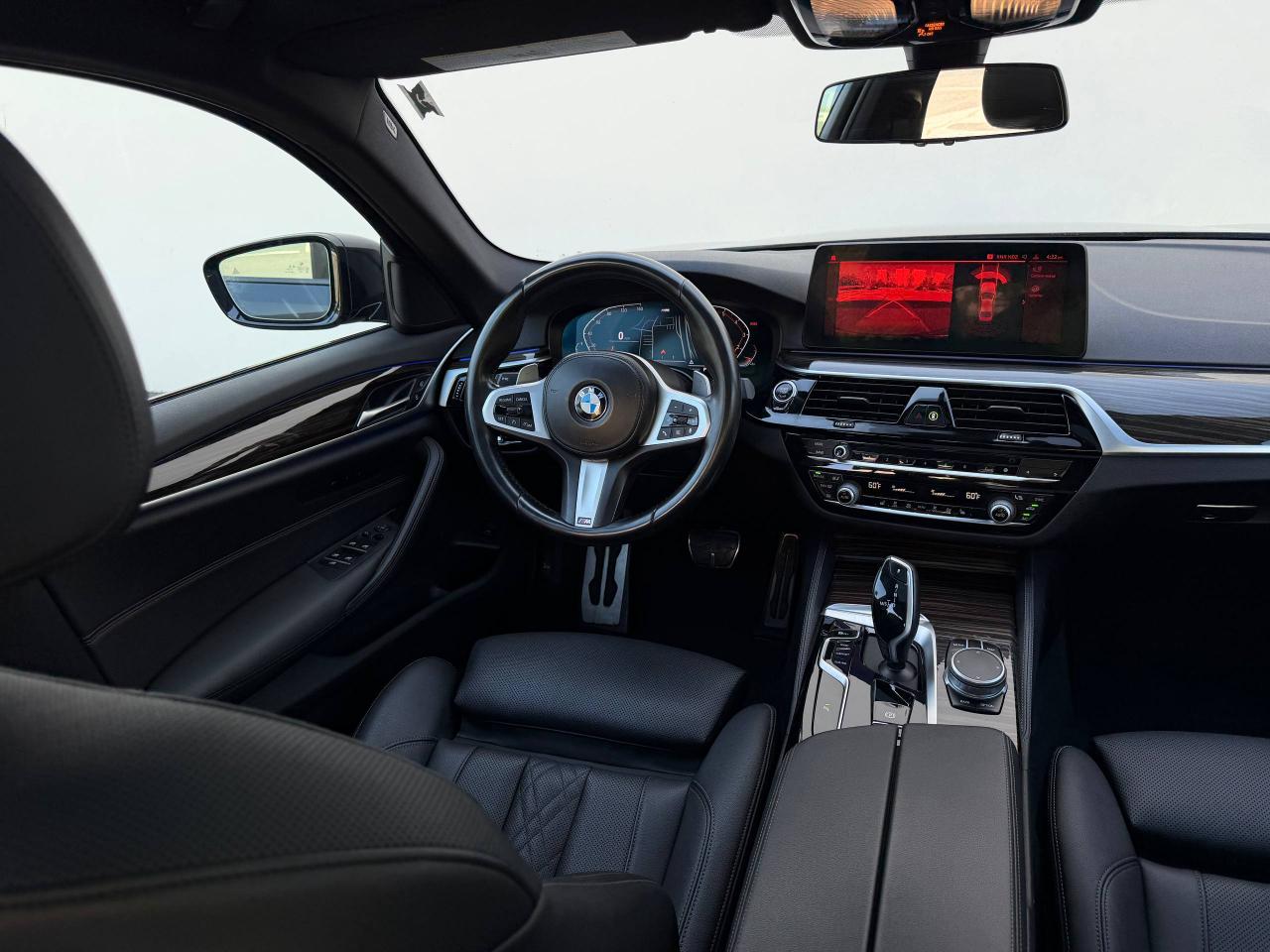 BMW 5-Series  2022