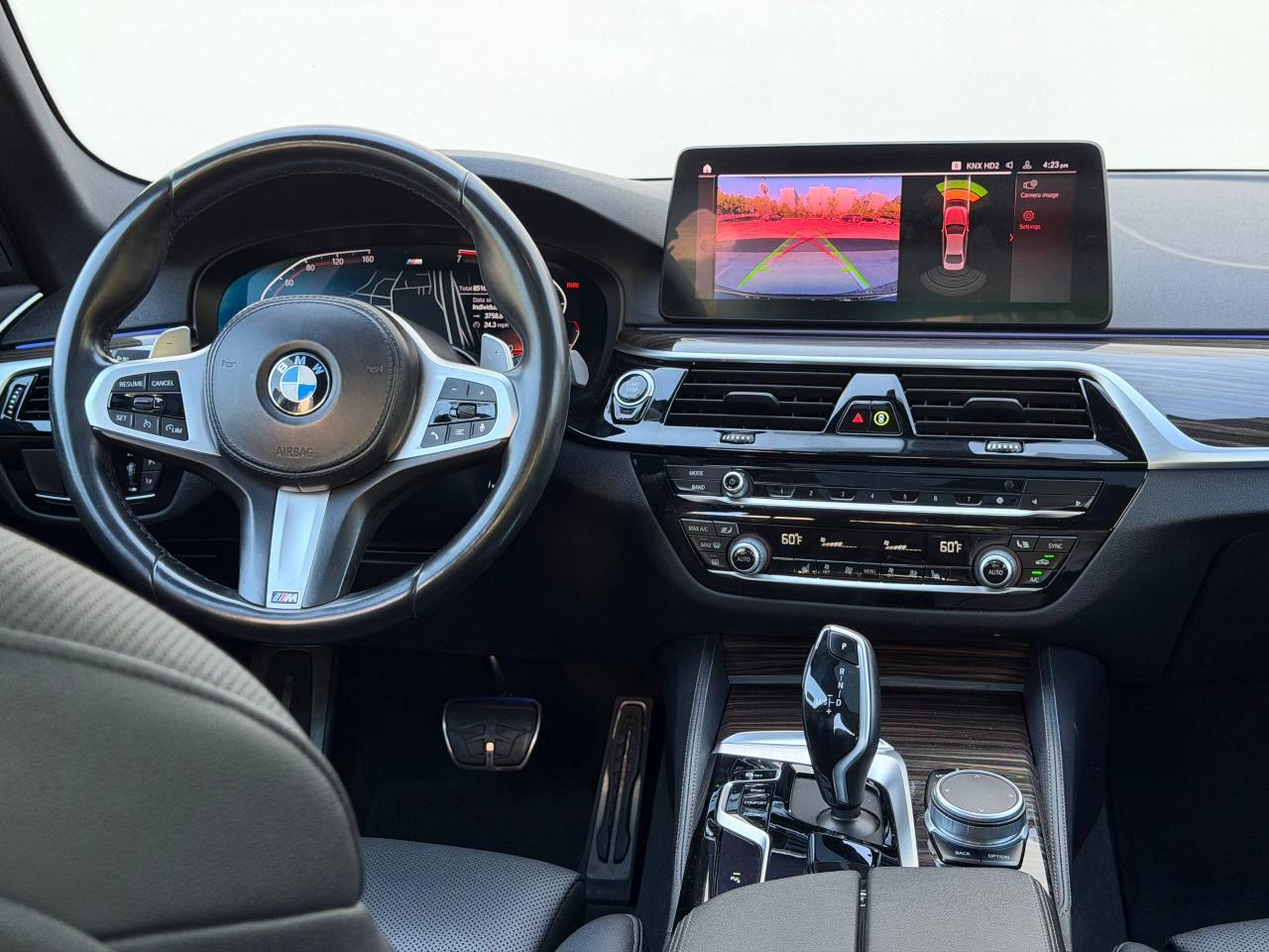 BMW 5-Series  2022