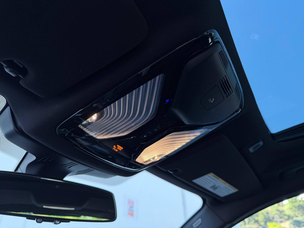 BMW 5-Series  2022