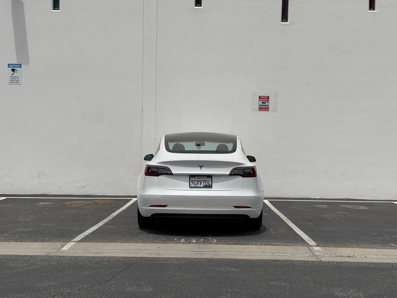 Tesla Model 3  2023