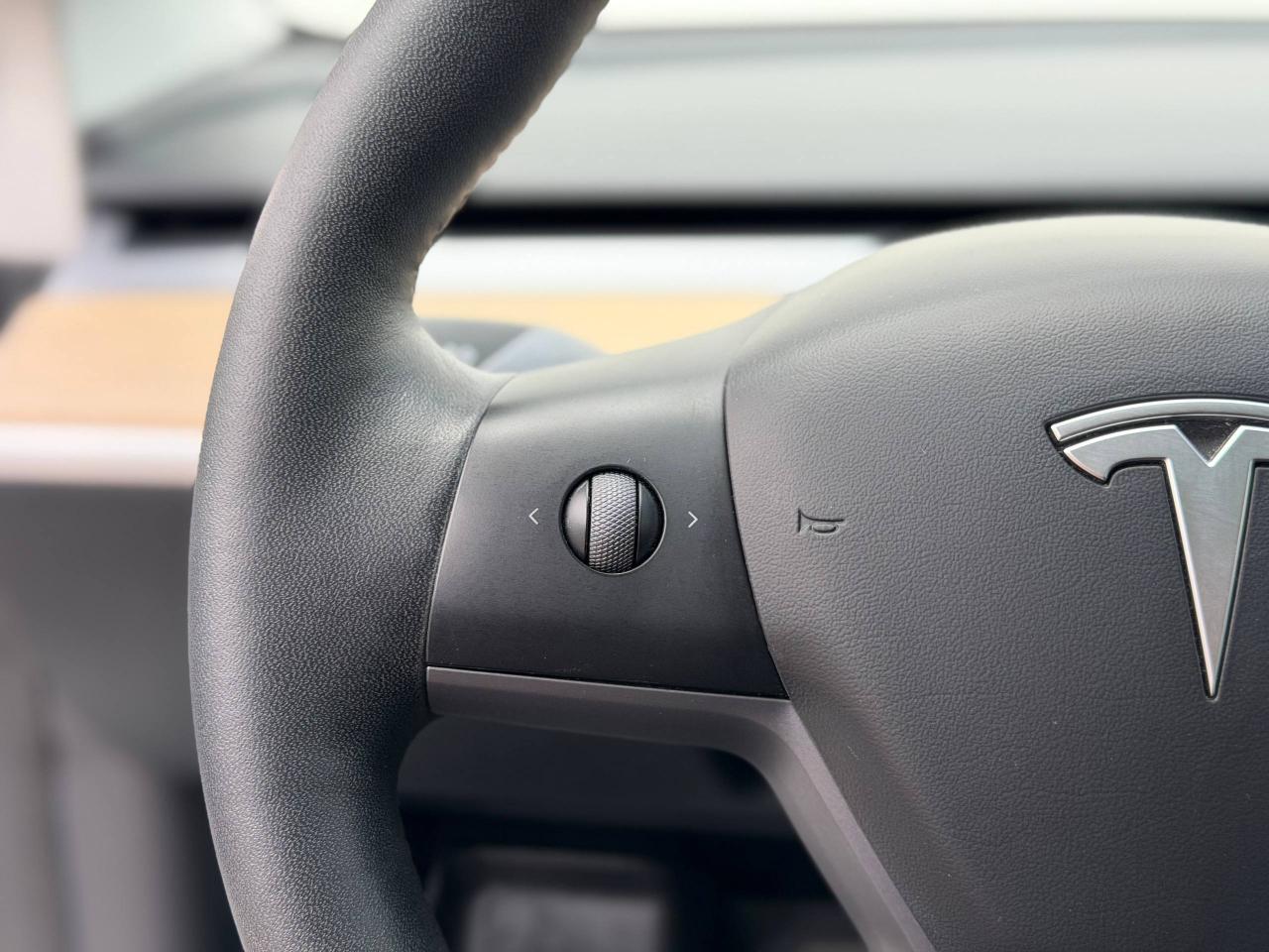 Tesla Model 3  2023