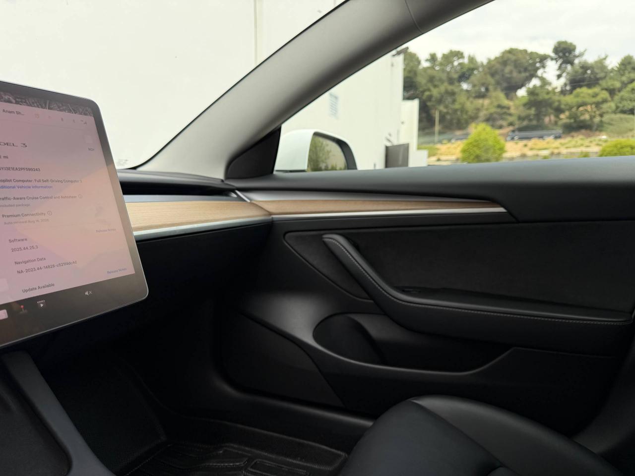 Tesla Model 3  2023