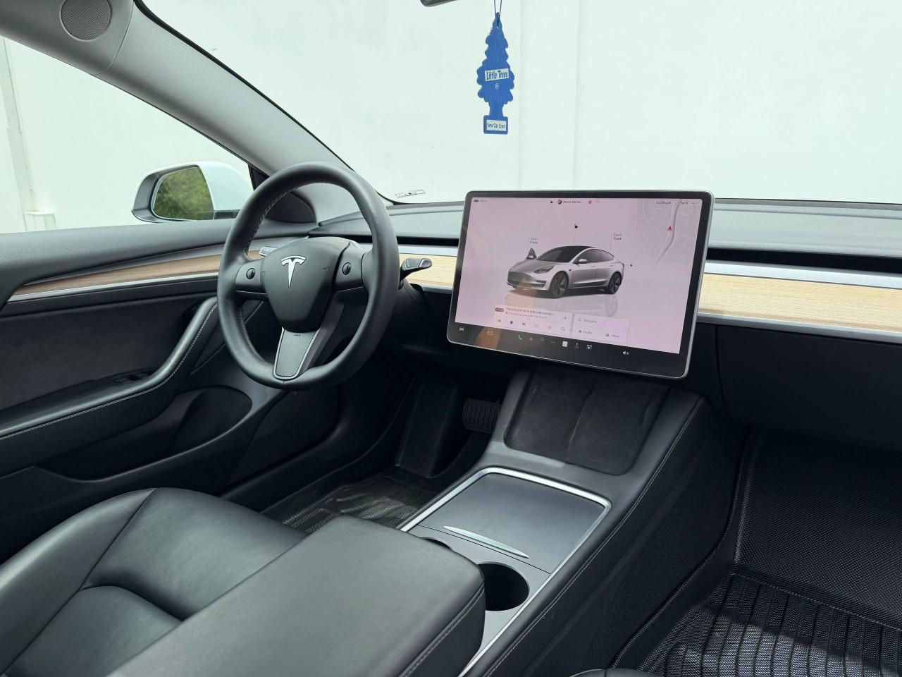 Tesla Model 3  2023