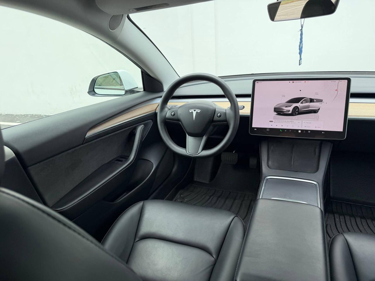 Tesla Model 3  2023