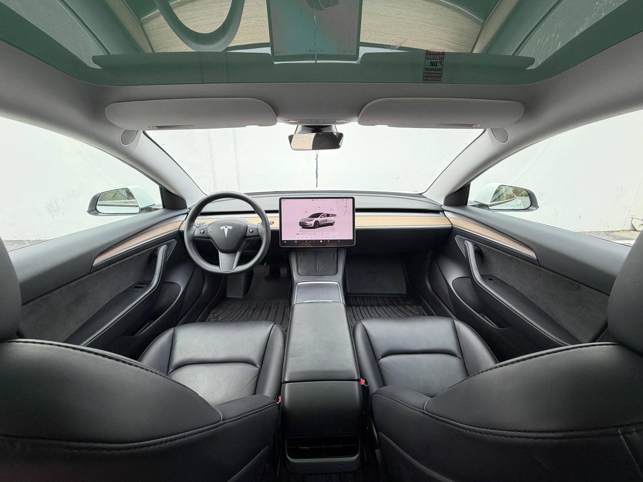 Tesla Model 3  2023