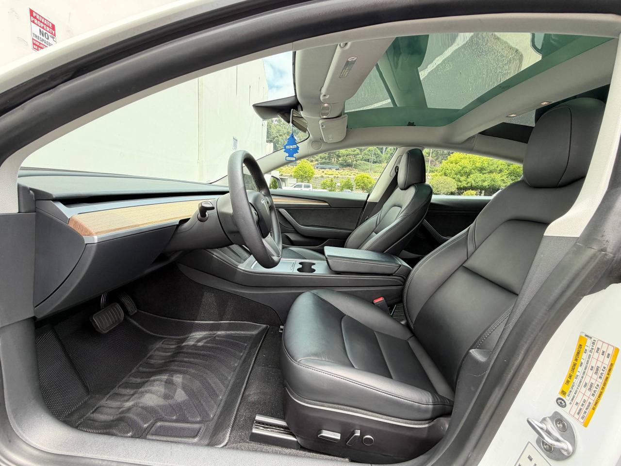 Tesla Model 3  2023