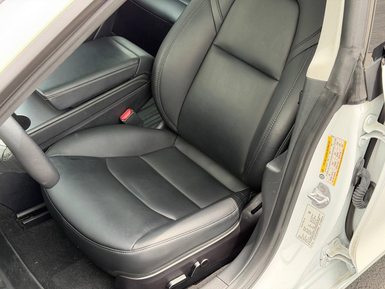 Tesla Model 3  2023