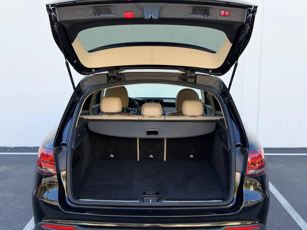Mercedes-Benz GLC-Class GLC300 2021