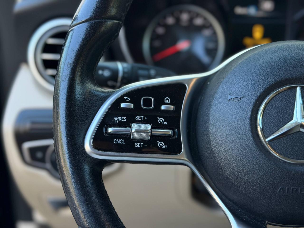 Mercedes-Benz GLC-Class GLC300 2021