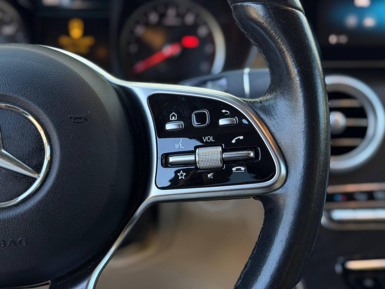 Mercedes-Benz GLC-Class GLC300 2021