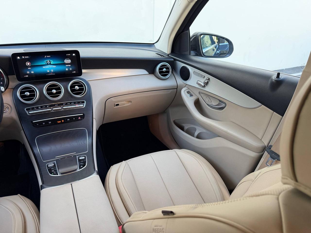 Mercedes-Benz GLC-Class GLC300 2021