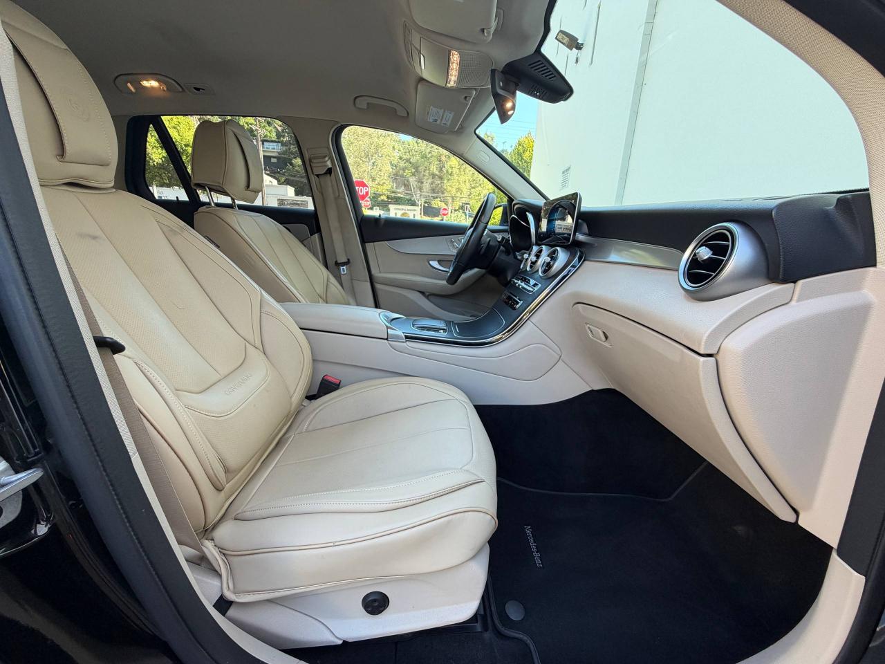 Mercedes-Benz GLC-Class GLC300 2021