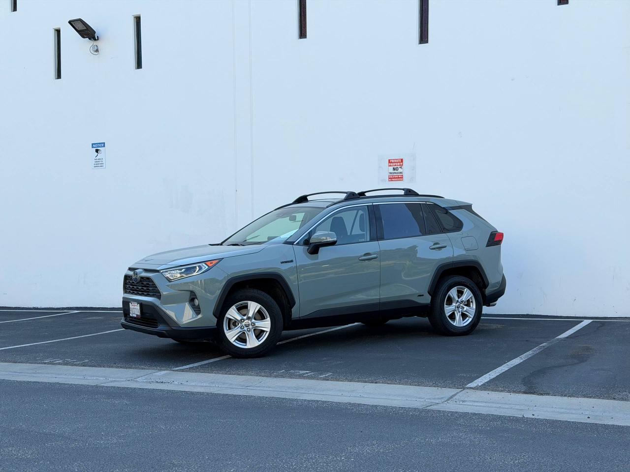 Toyota RAV4 Hybrid XLE 2020