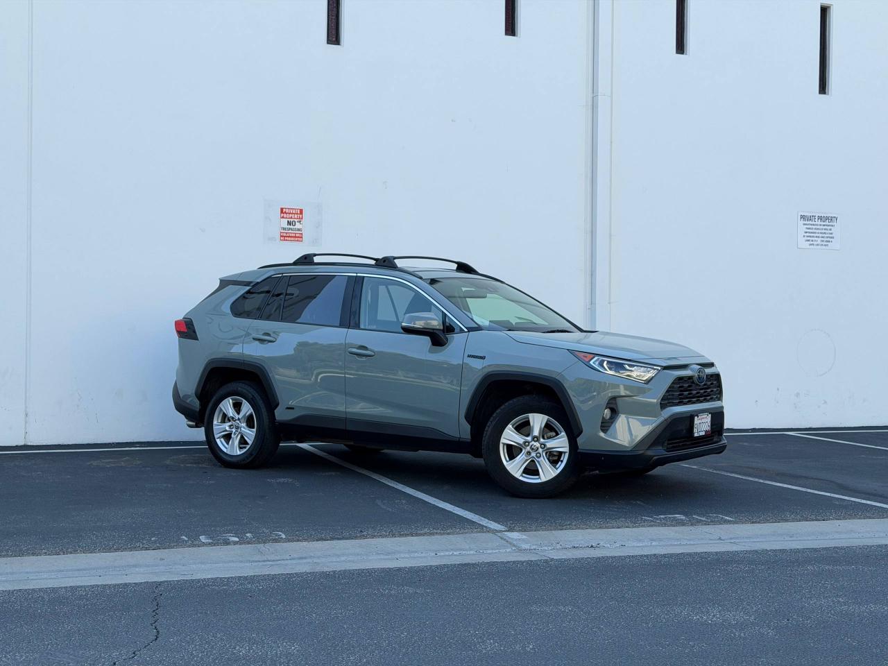 Toyota RAV4 Hybrid XLE 2020