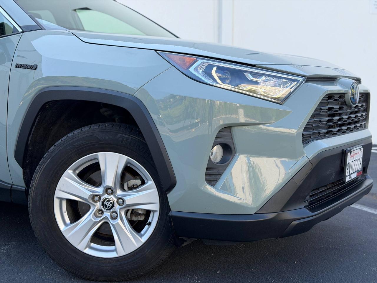 Toyota RAV4 Hybrid XLE 2020