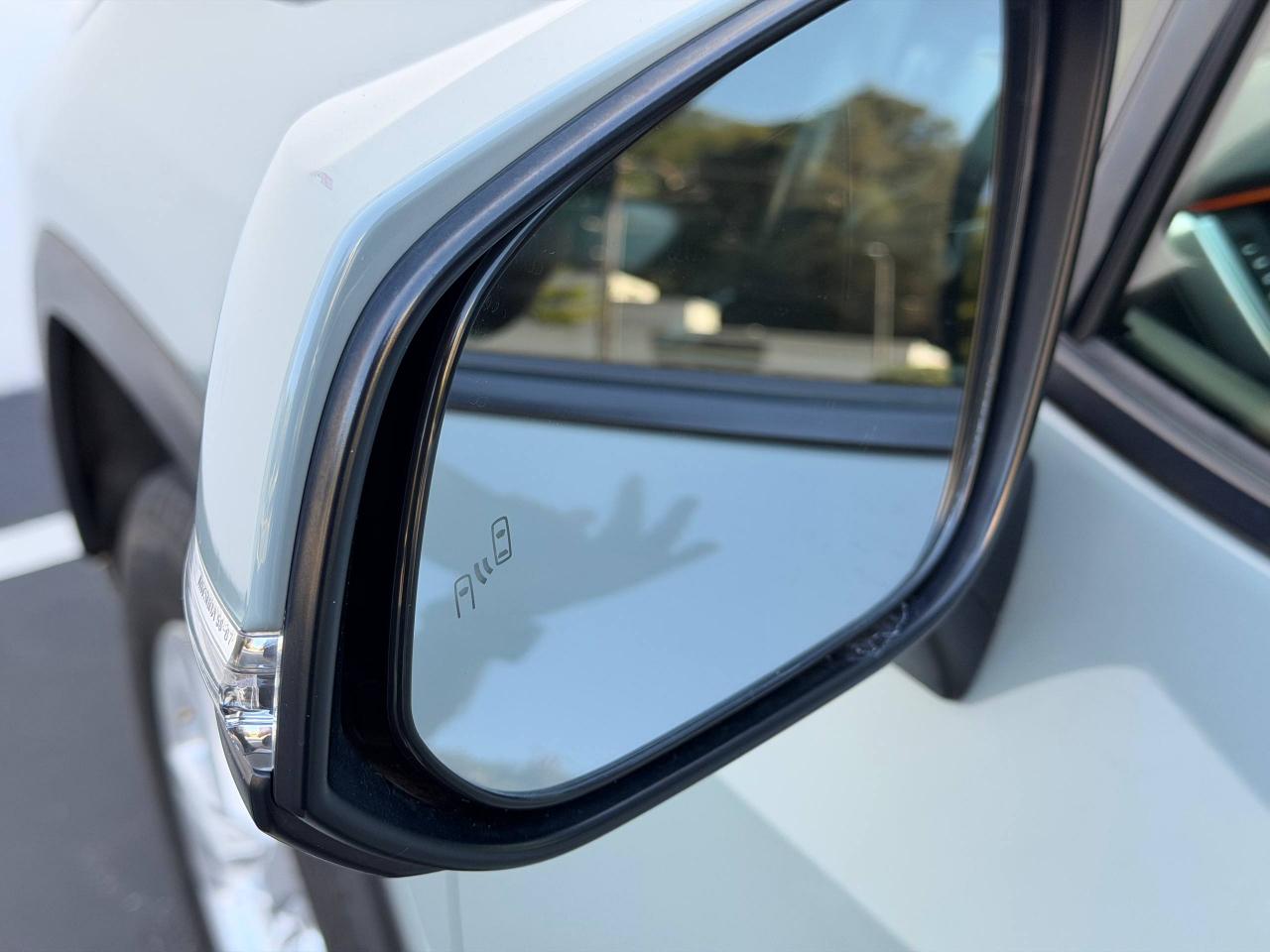 Toyota RAV4 Hybrid XLE 2020