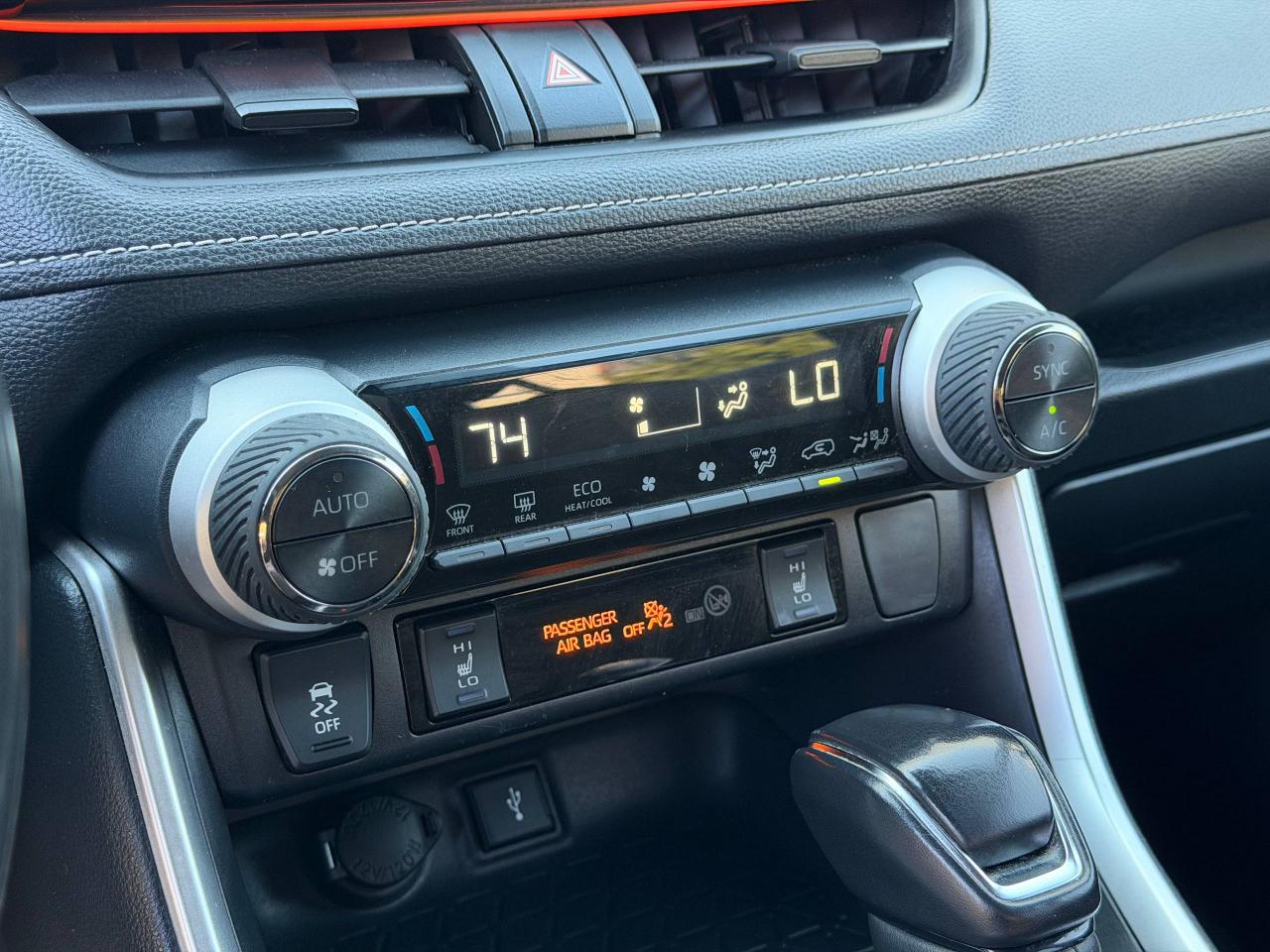 Toyota RAV4 Hybrid XLE 2020