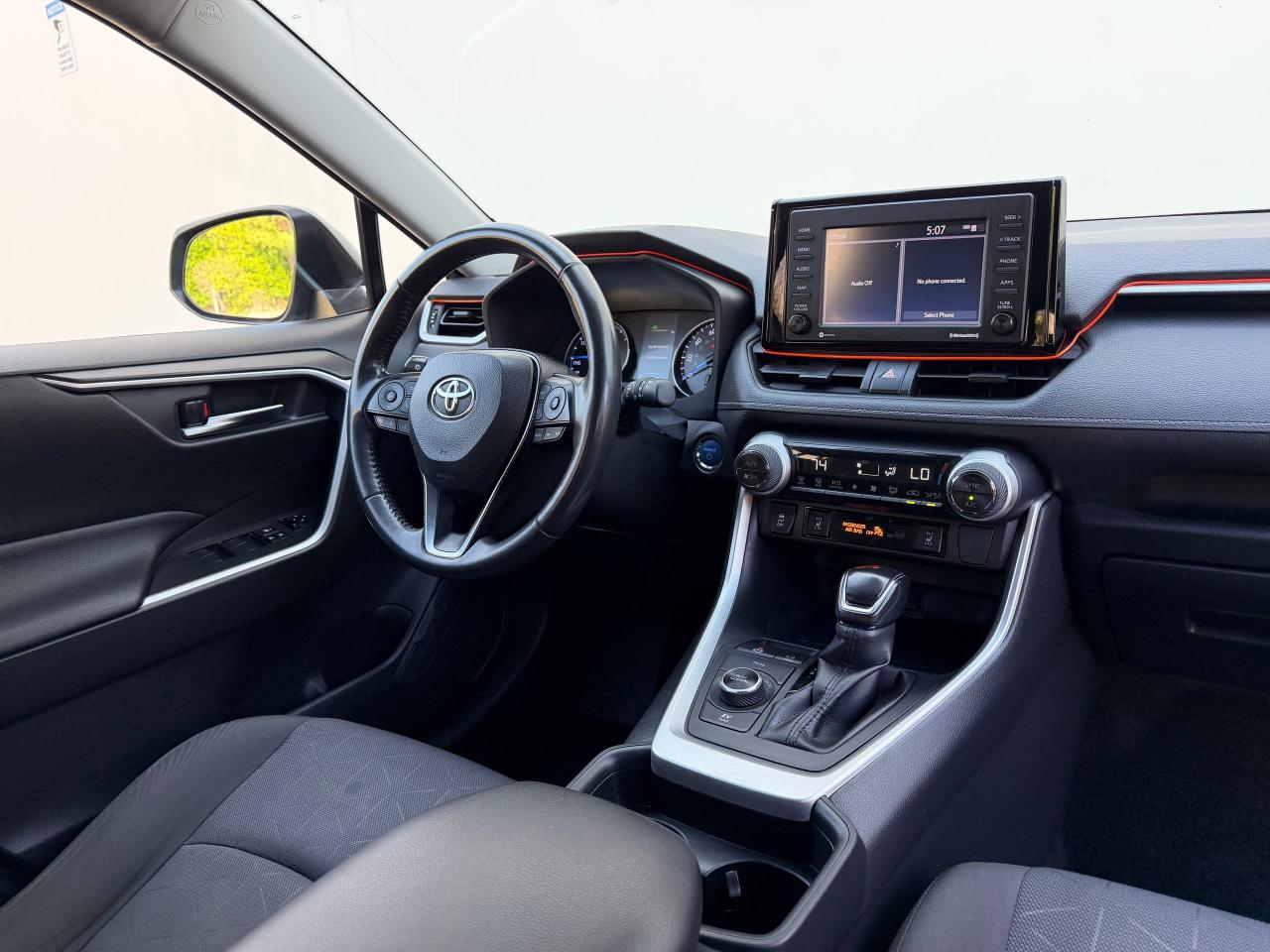 Toyota RAV4 Hybrid XLE 2020