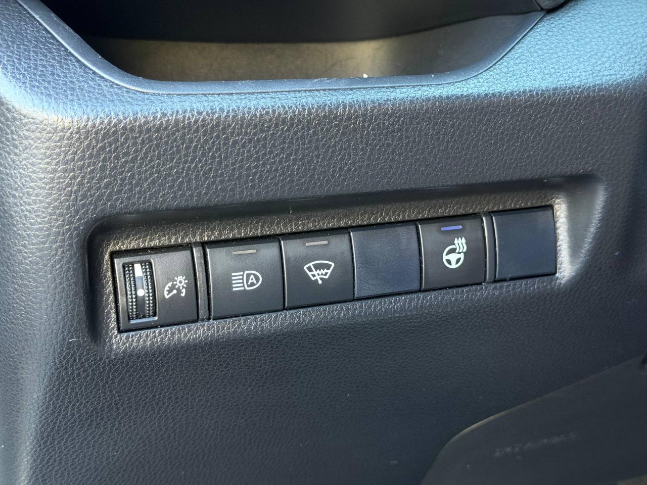 Toyota RAV4 Hybrid XLE 2020