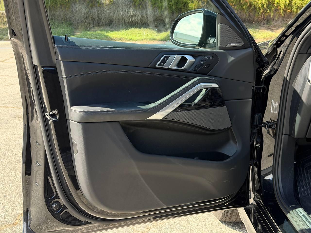 BMW X6 xDrive40i 2025