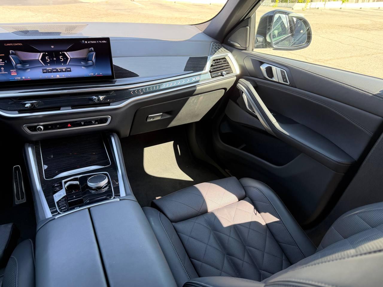 BMW X6 xDrive40i 2025