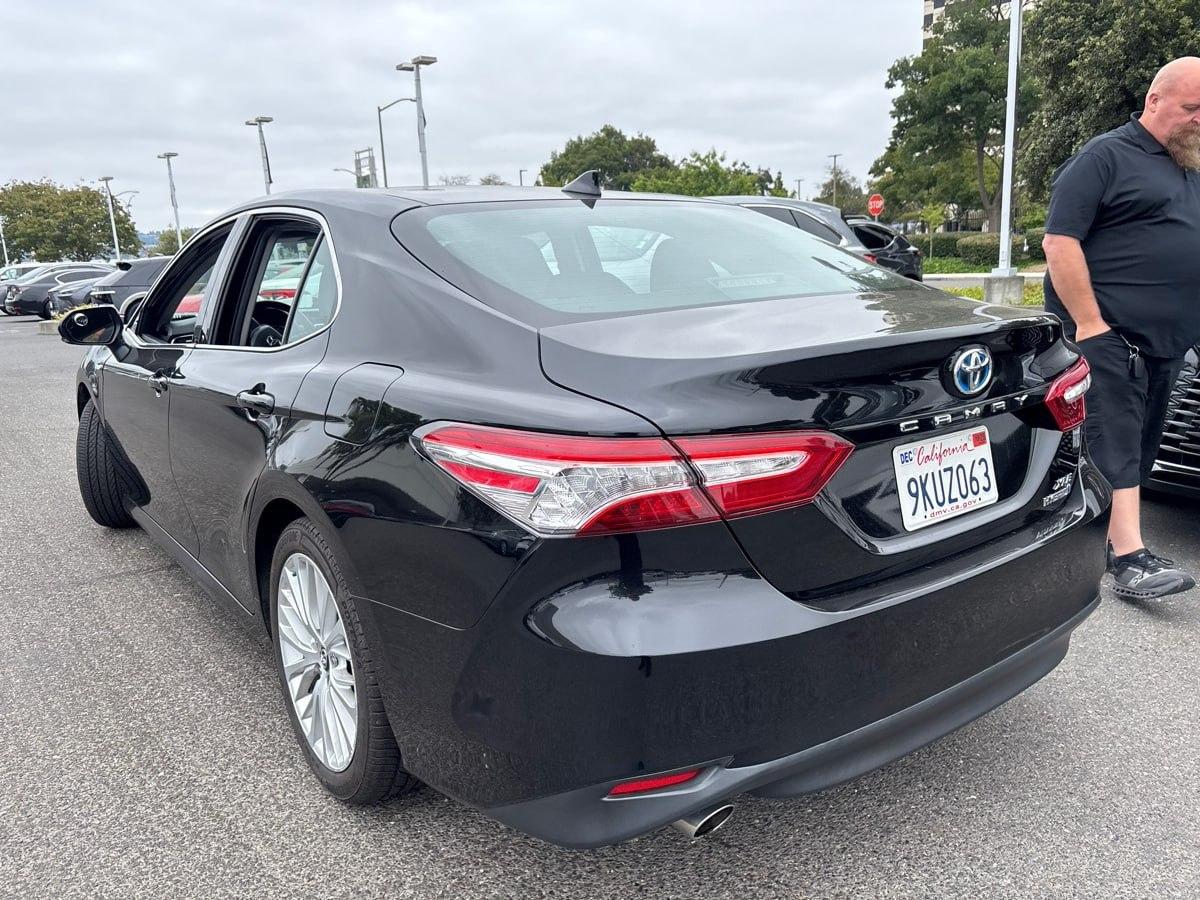 Toyota Camry Hybrid XLE 2019