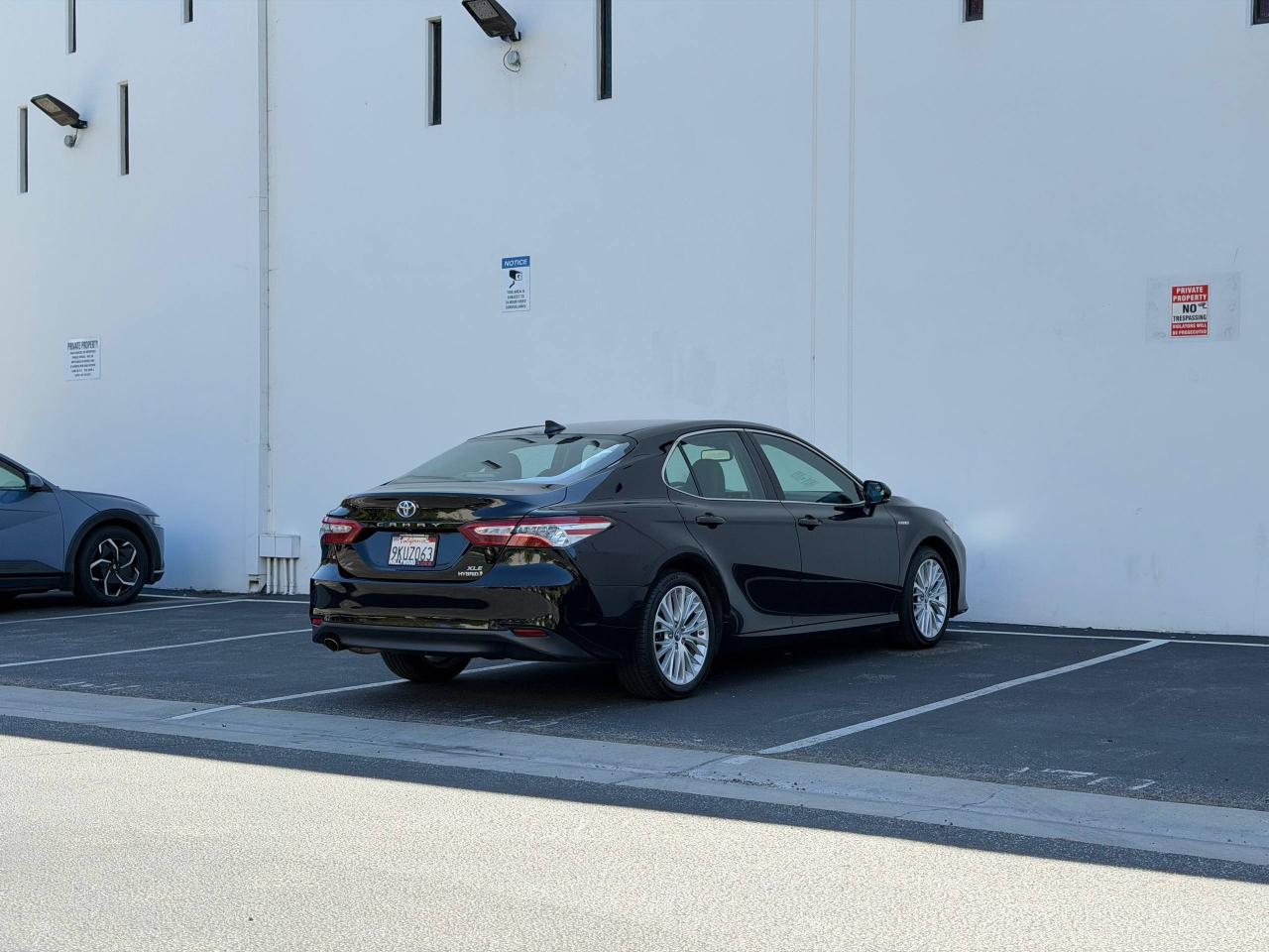 Toyota Camry Hybrid XLE 2019