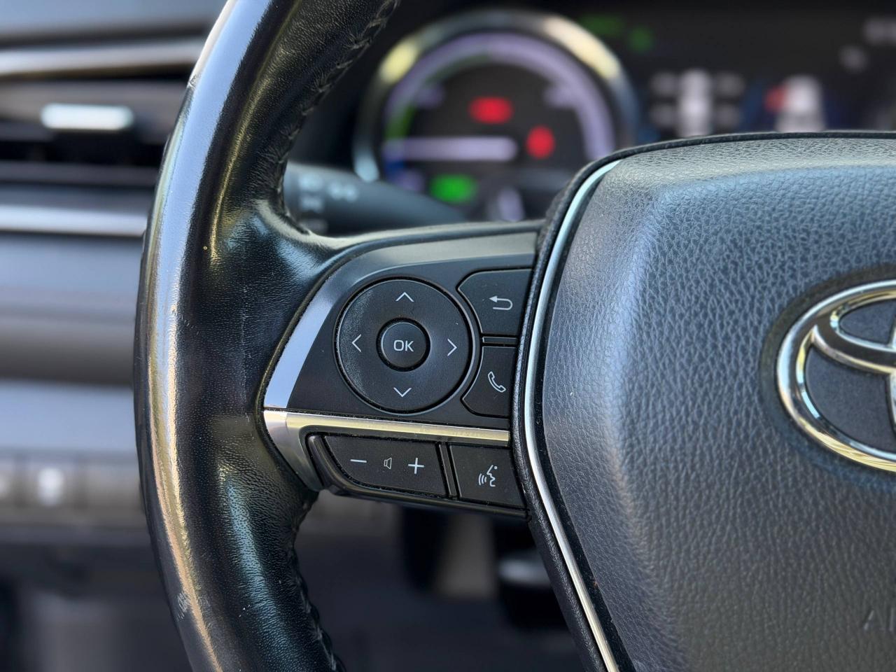 Toyota Camry Hybrid XLE 2019