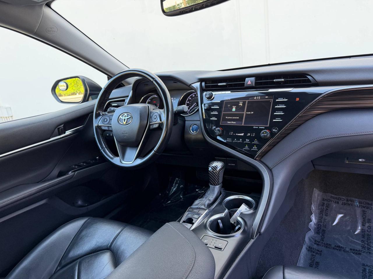 Toyota Camry Hybrid XLE 2019